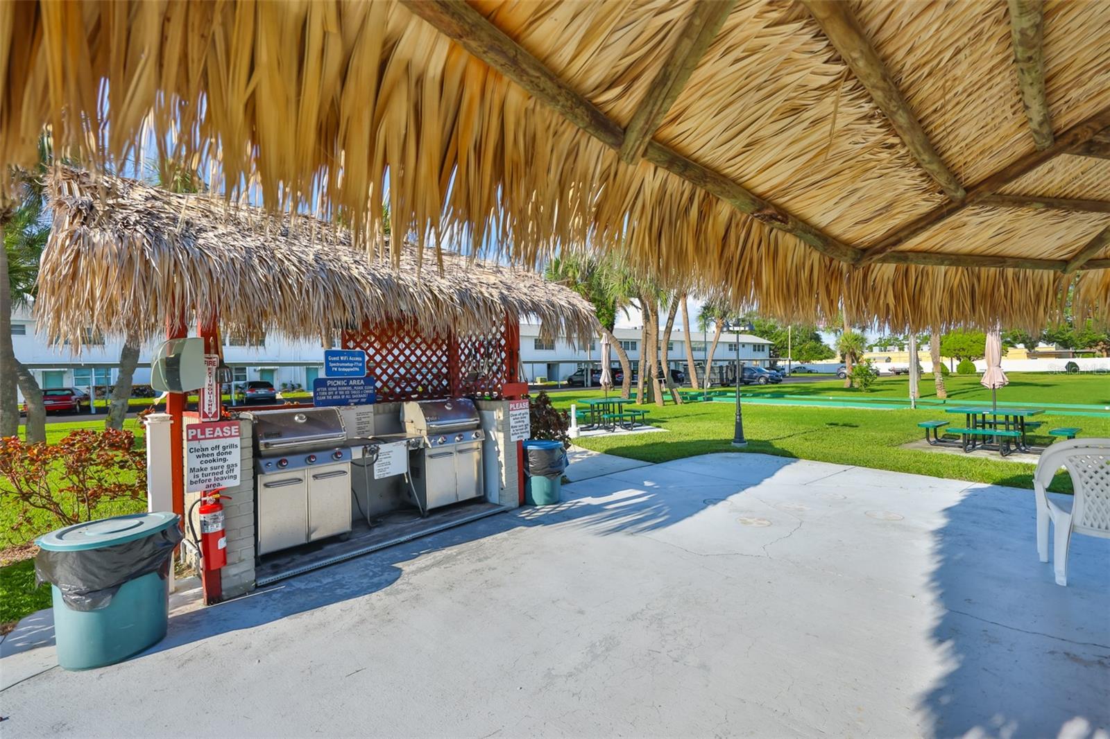 Tiki bar and grills
