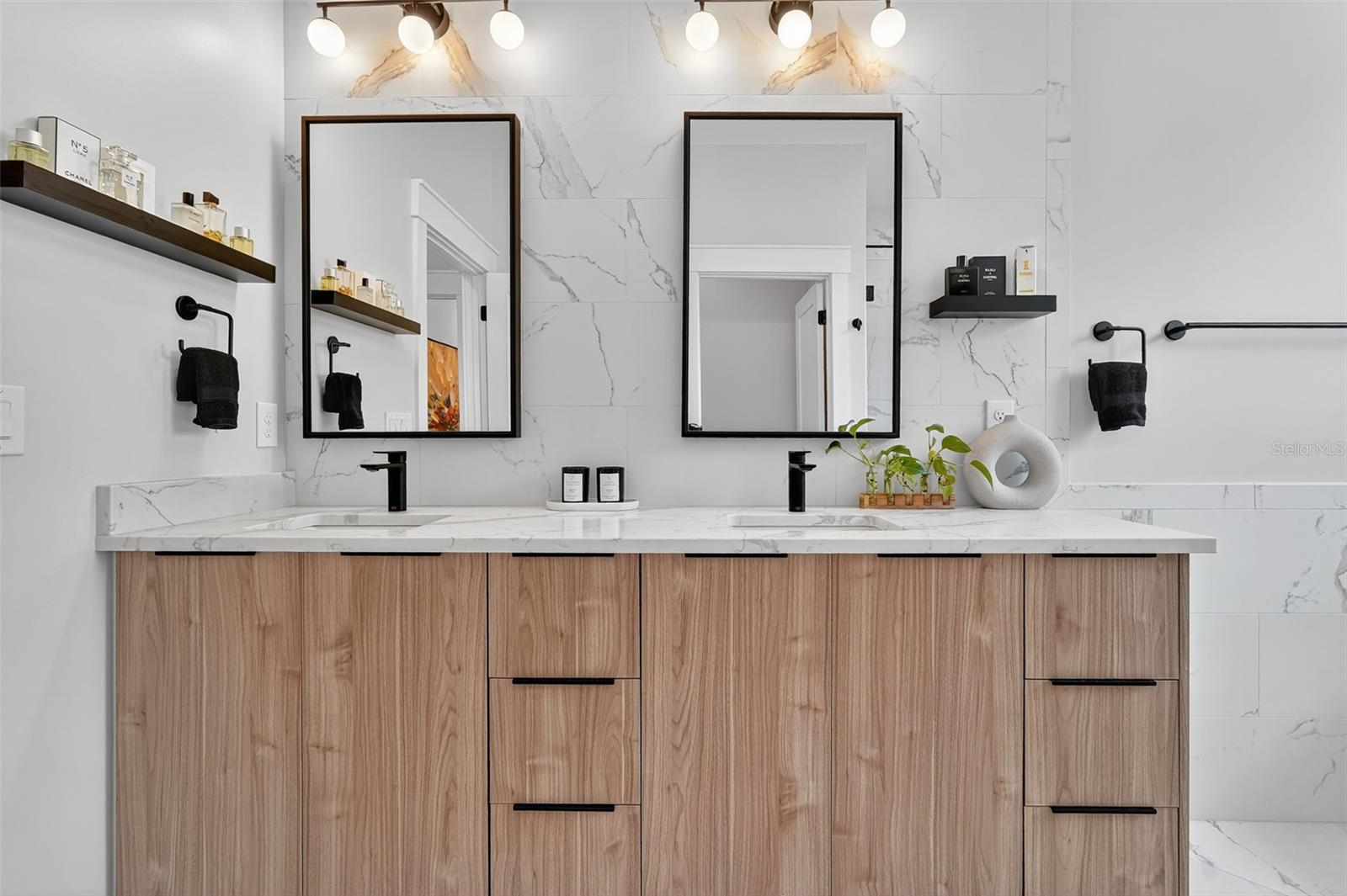 Primary En Suite