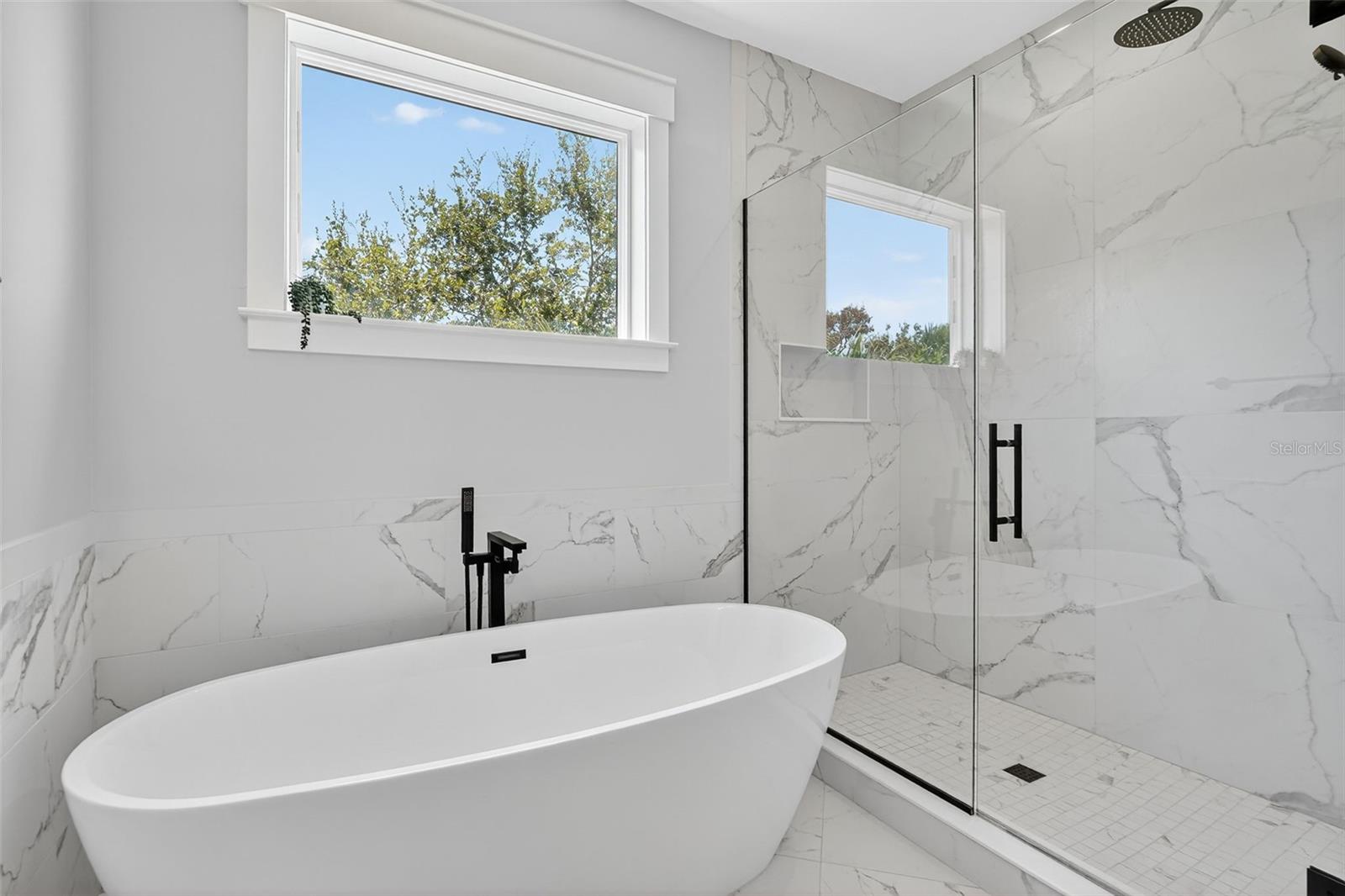 Primary En Suite