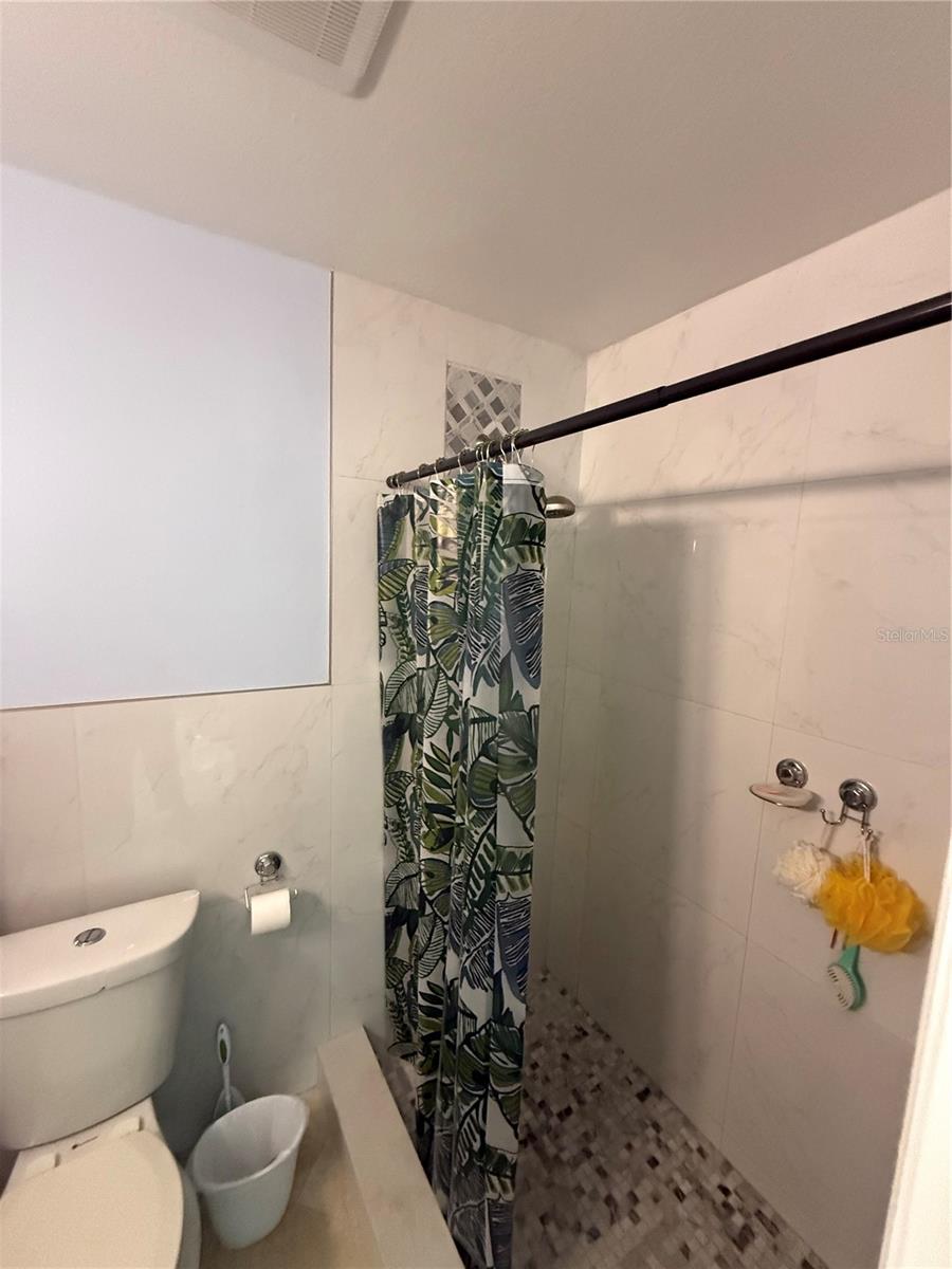 TB8421263