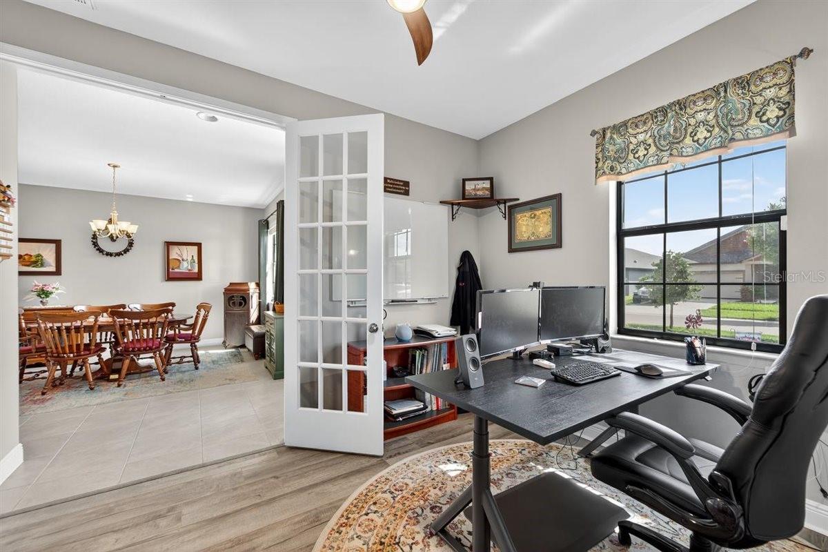 OFFICE/DEN