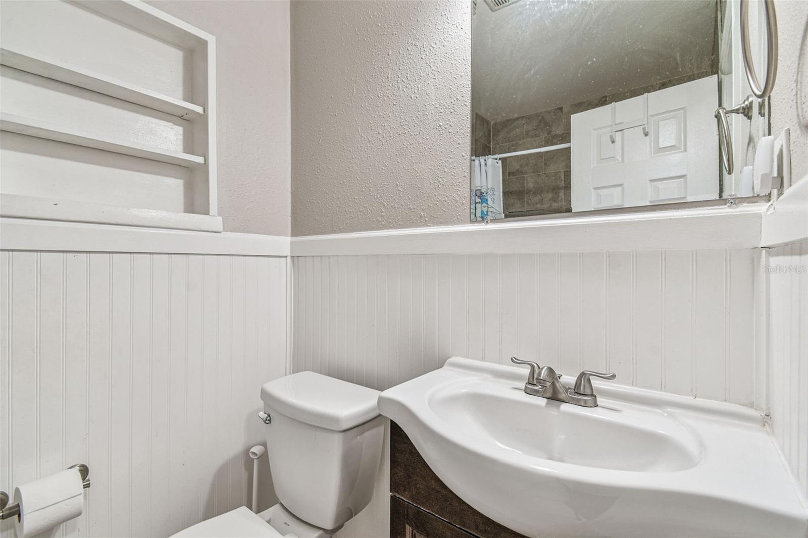 Guest bathroom.