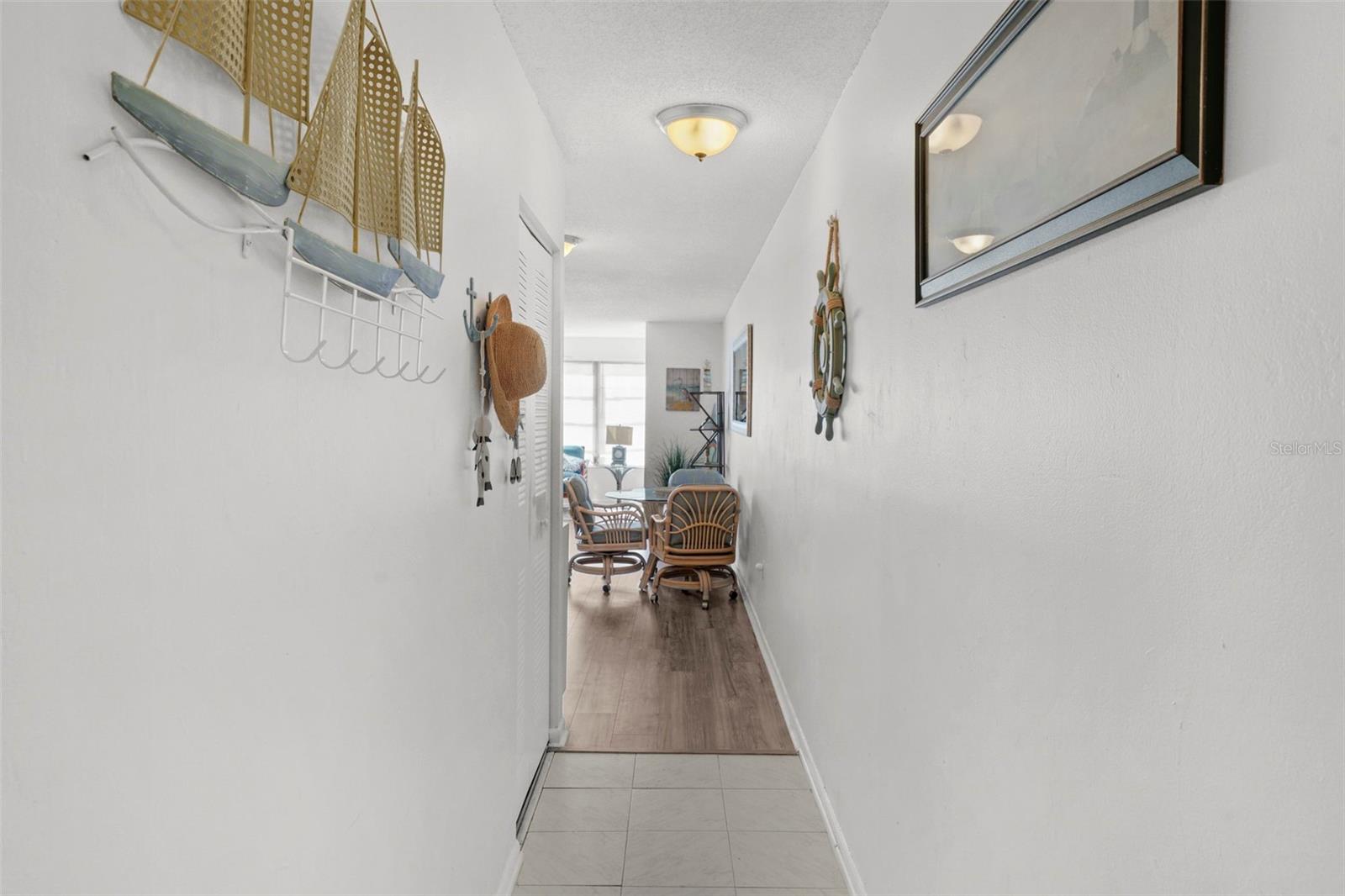 Hallway entrance into the condo.
