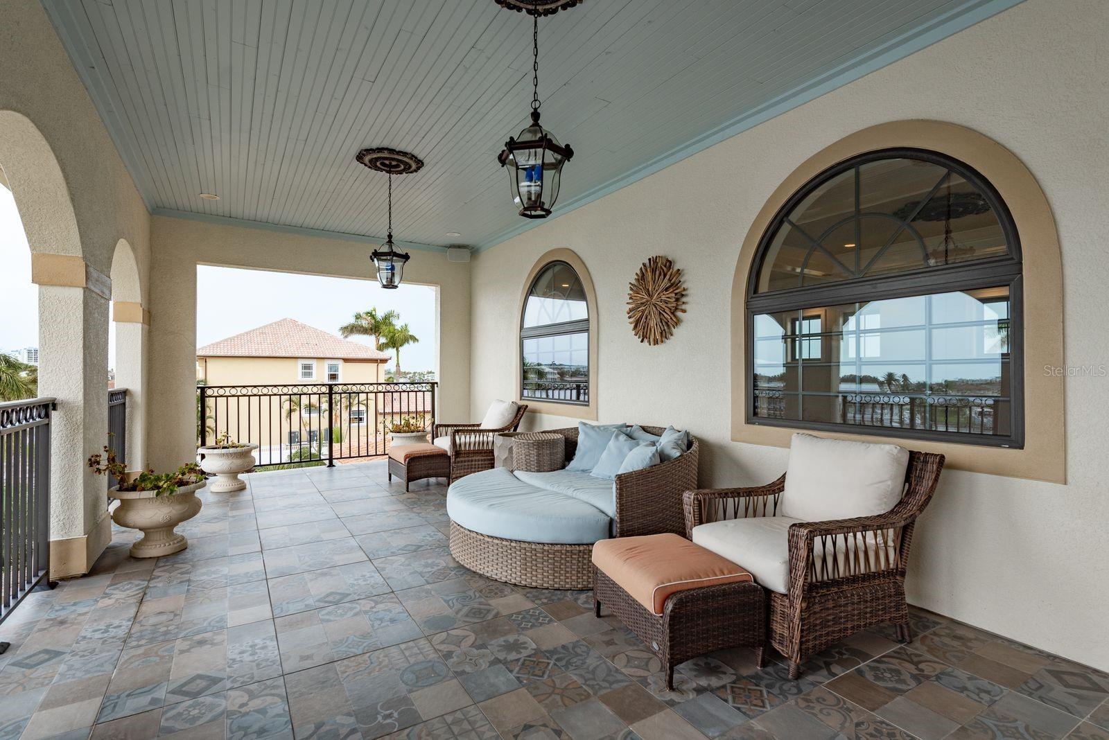 UPSTAIRS PRIVATE BALCONY