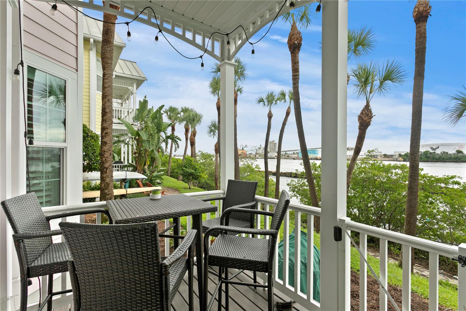 Dine al fresco overlooking the water