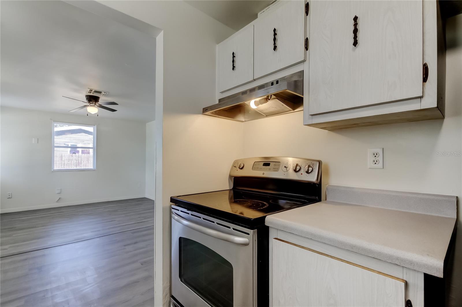 20. Kitchen Features Stainless Steel Appliances - Including Range Hood!