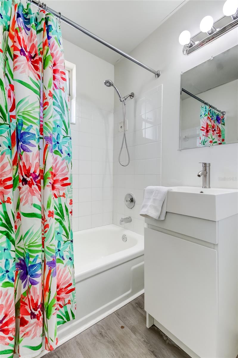 28. FULL Bathroom with Tub and Shower (7' x 5.4').