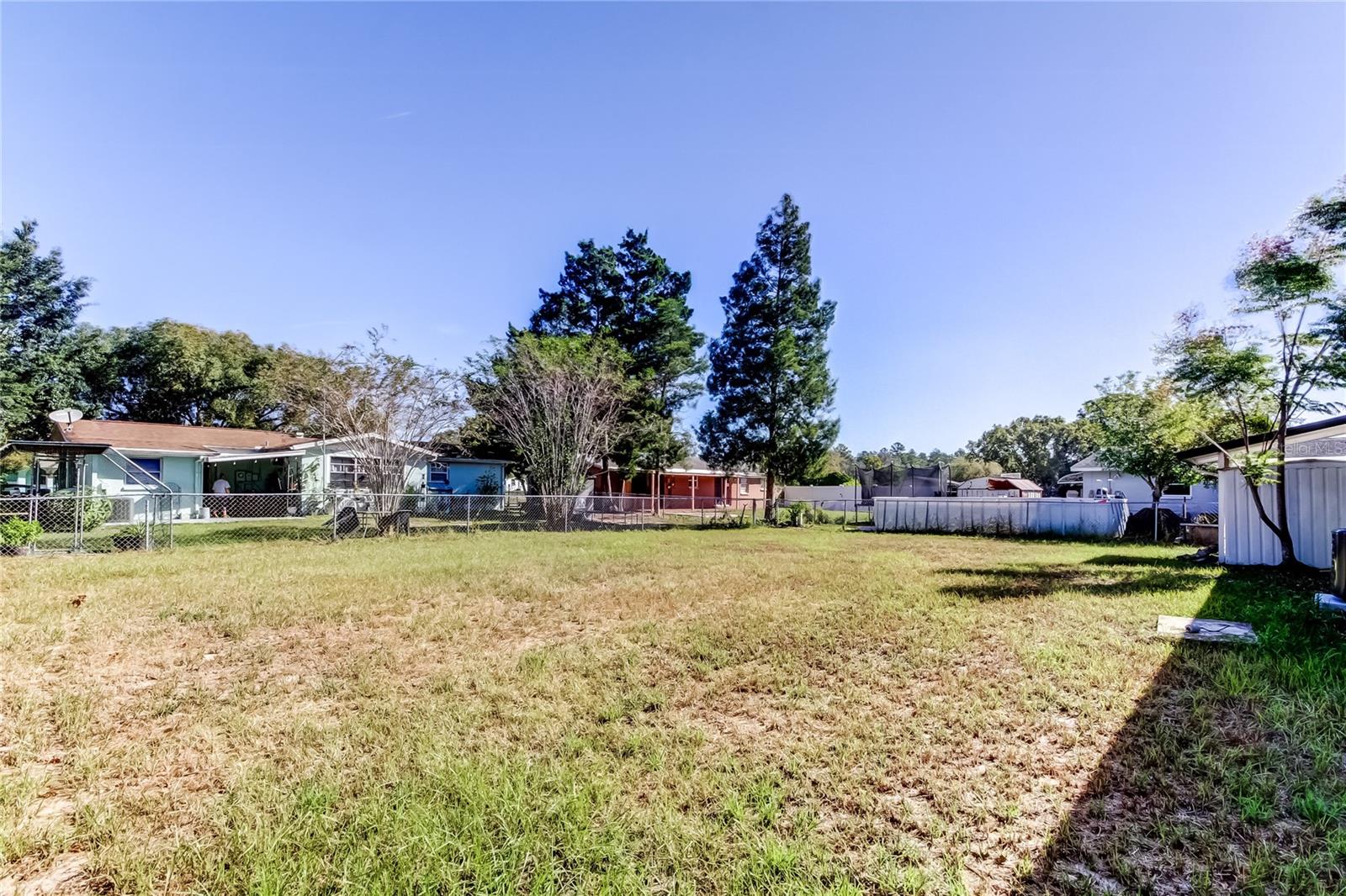 40. FENCED IN YARD. No Need to Worry!