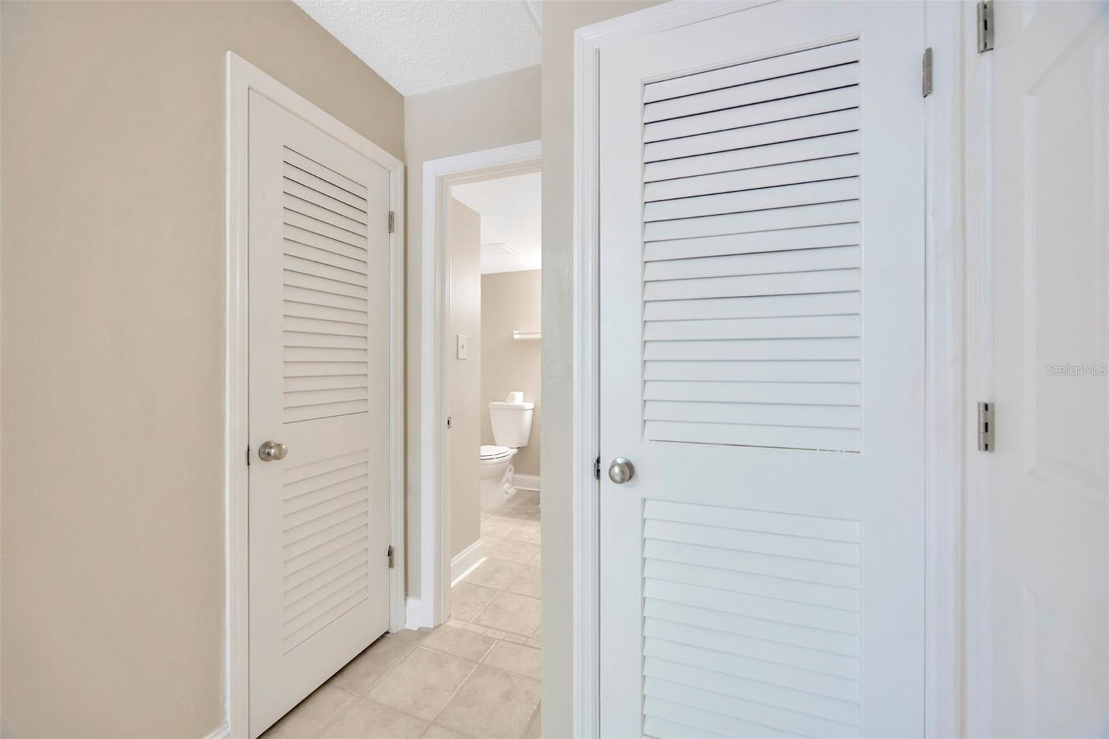 Walk in and linen closet
