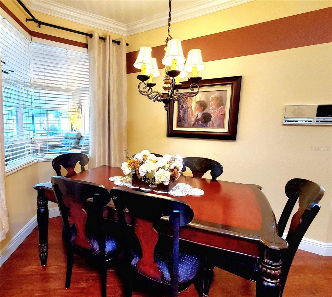 DINETTE AREA