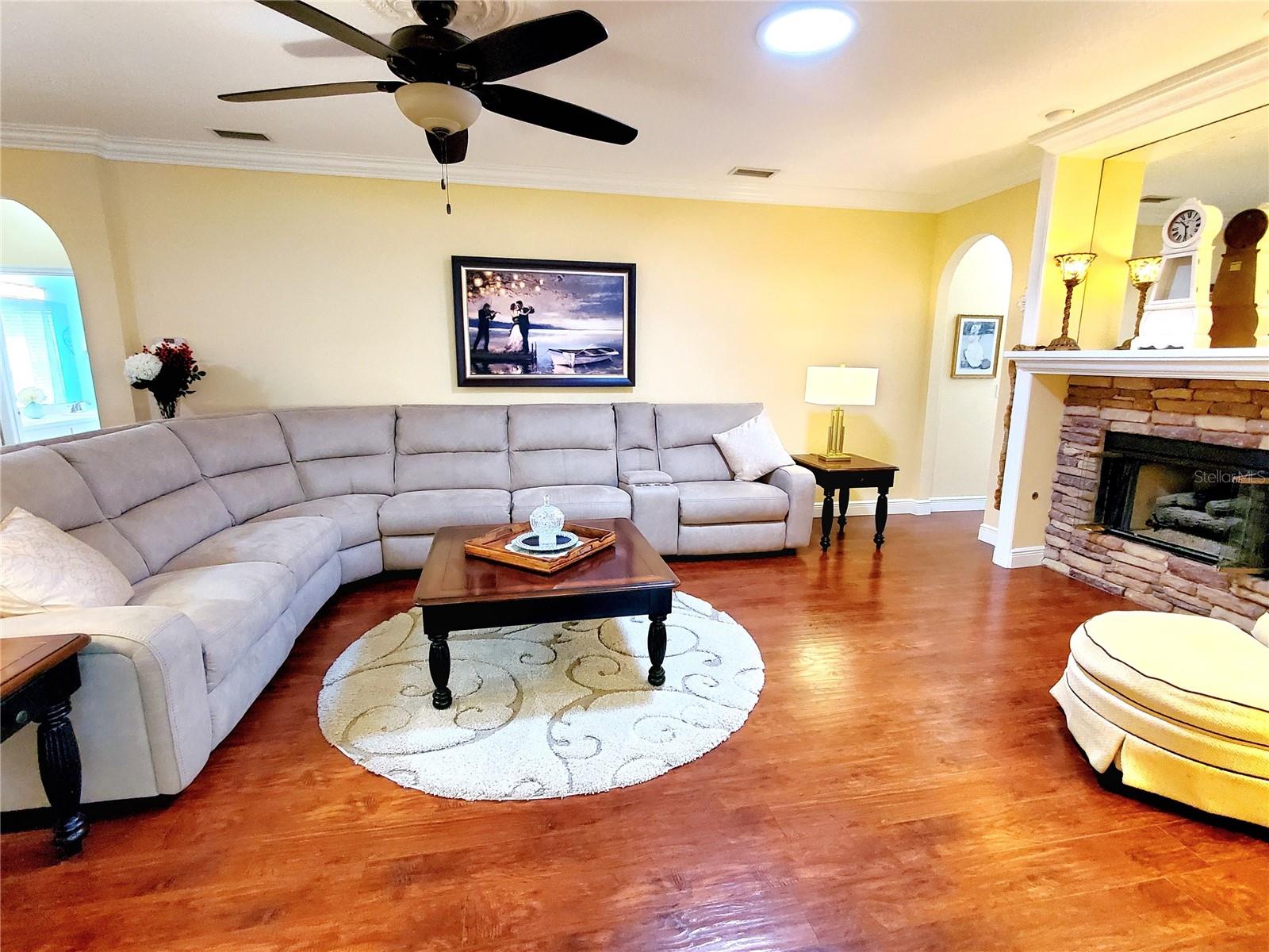FAMILY ROOM