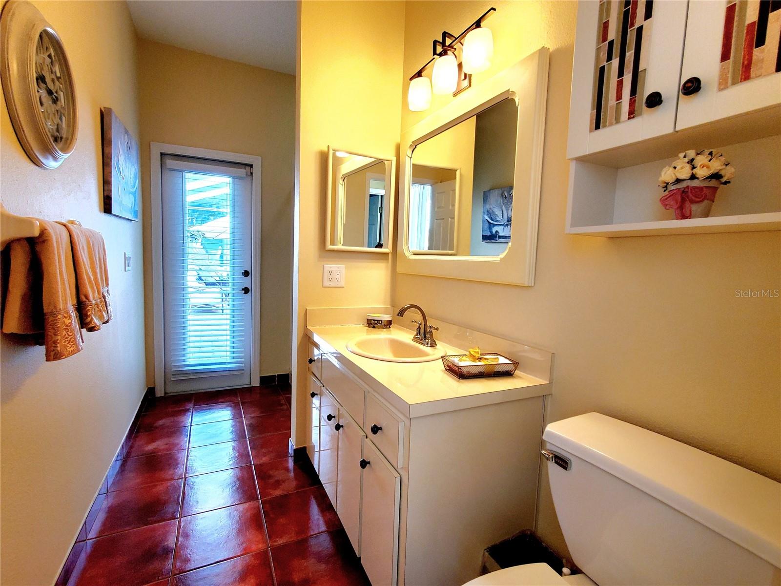 BATHROOM 3