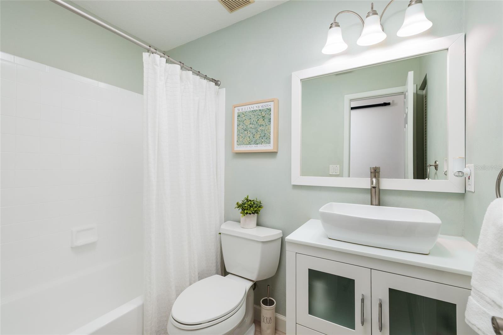 2nd Bathroom
