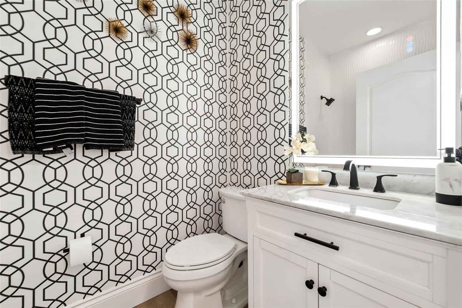 Full Main Floor Bath