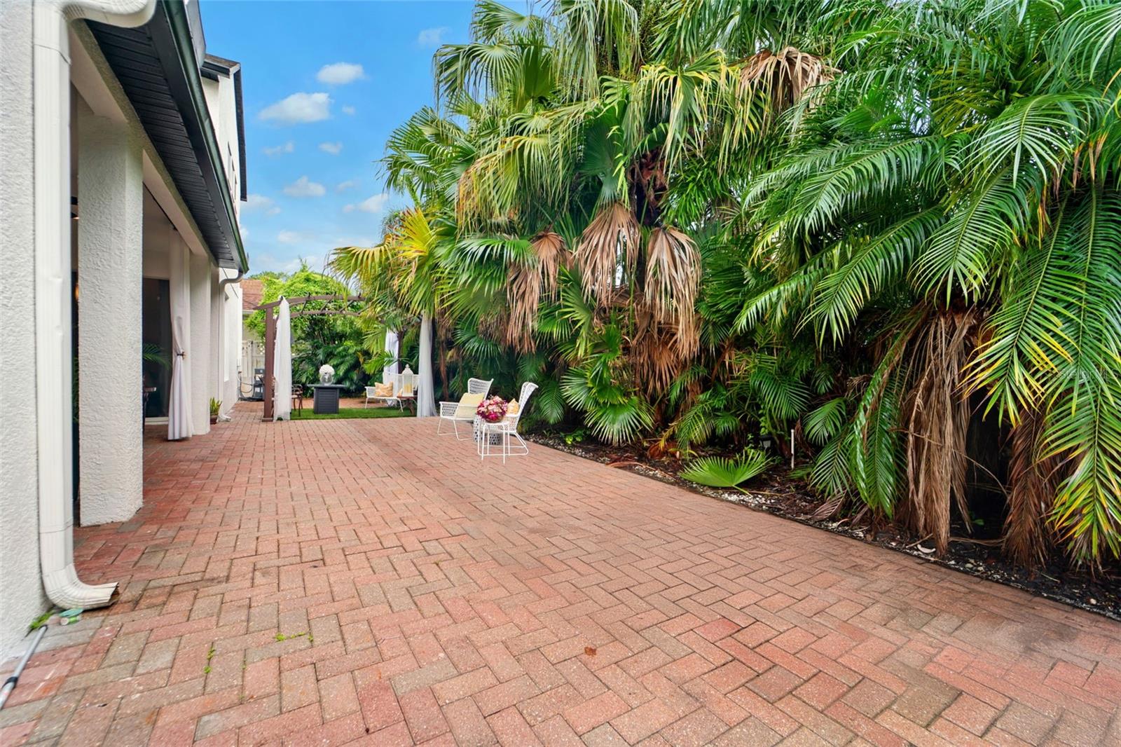 Fully Fenced CourtYard