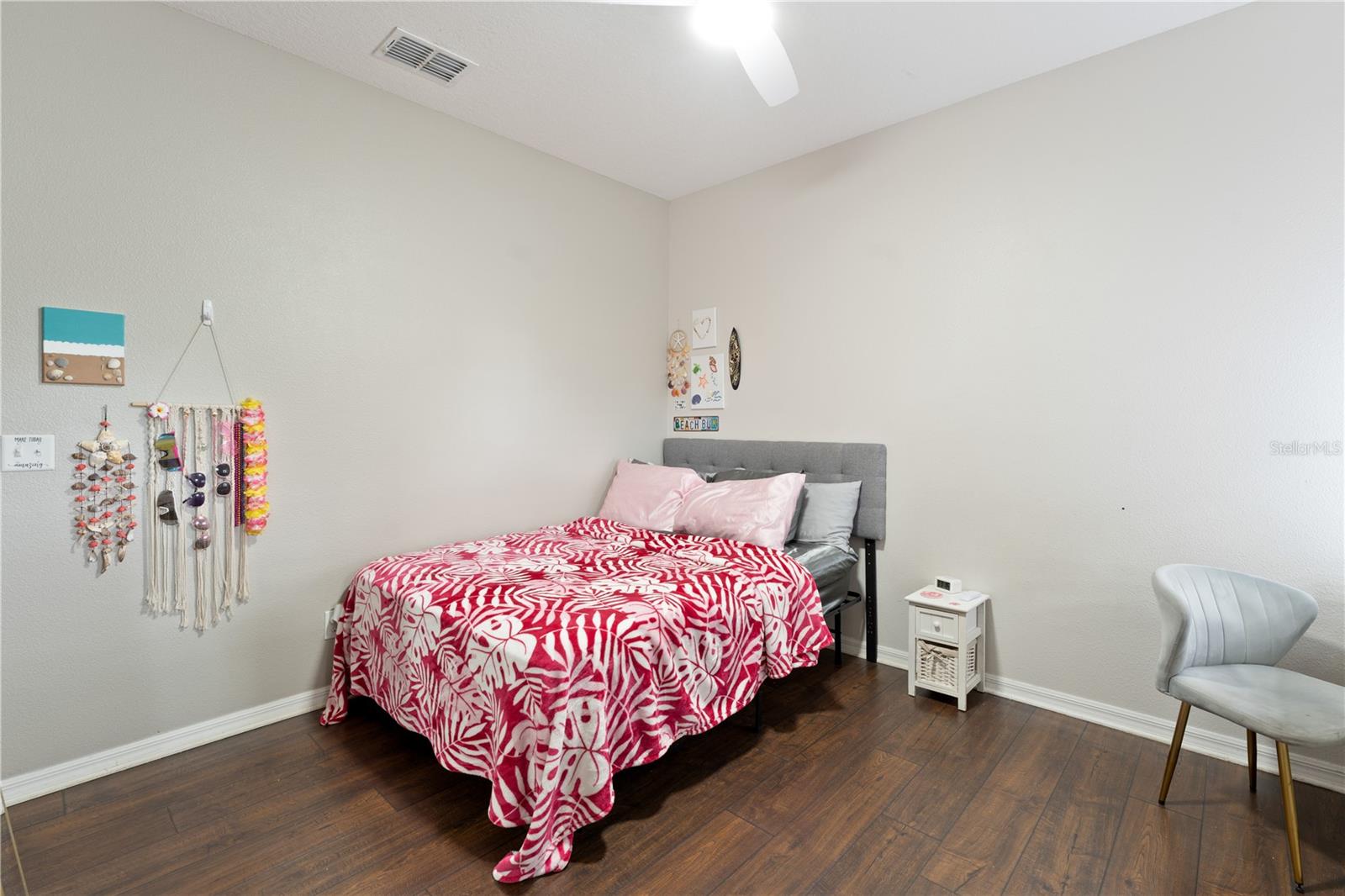 Bedroom4