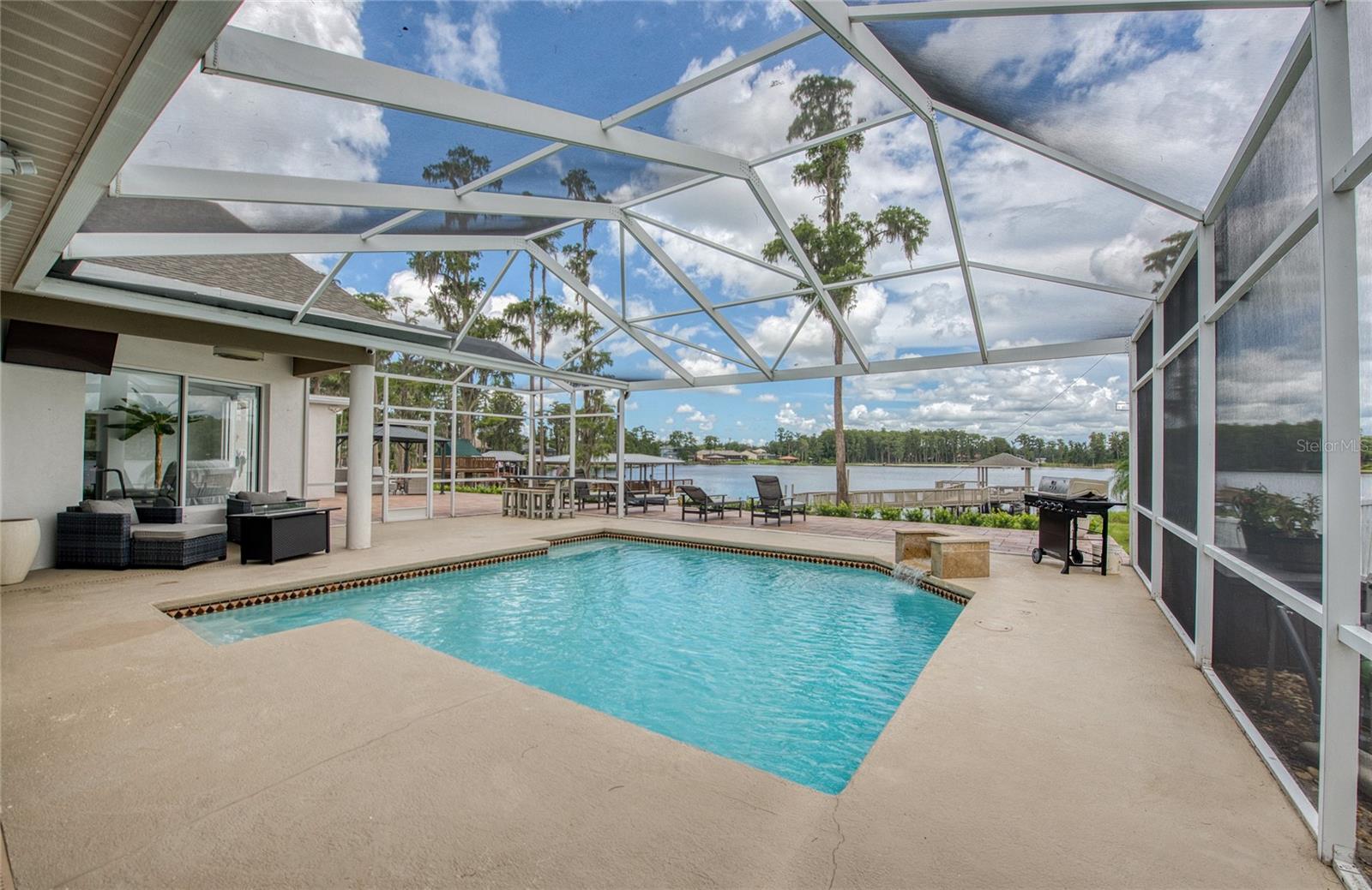 Pool Area. (6)