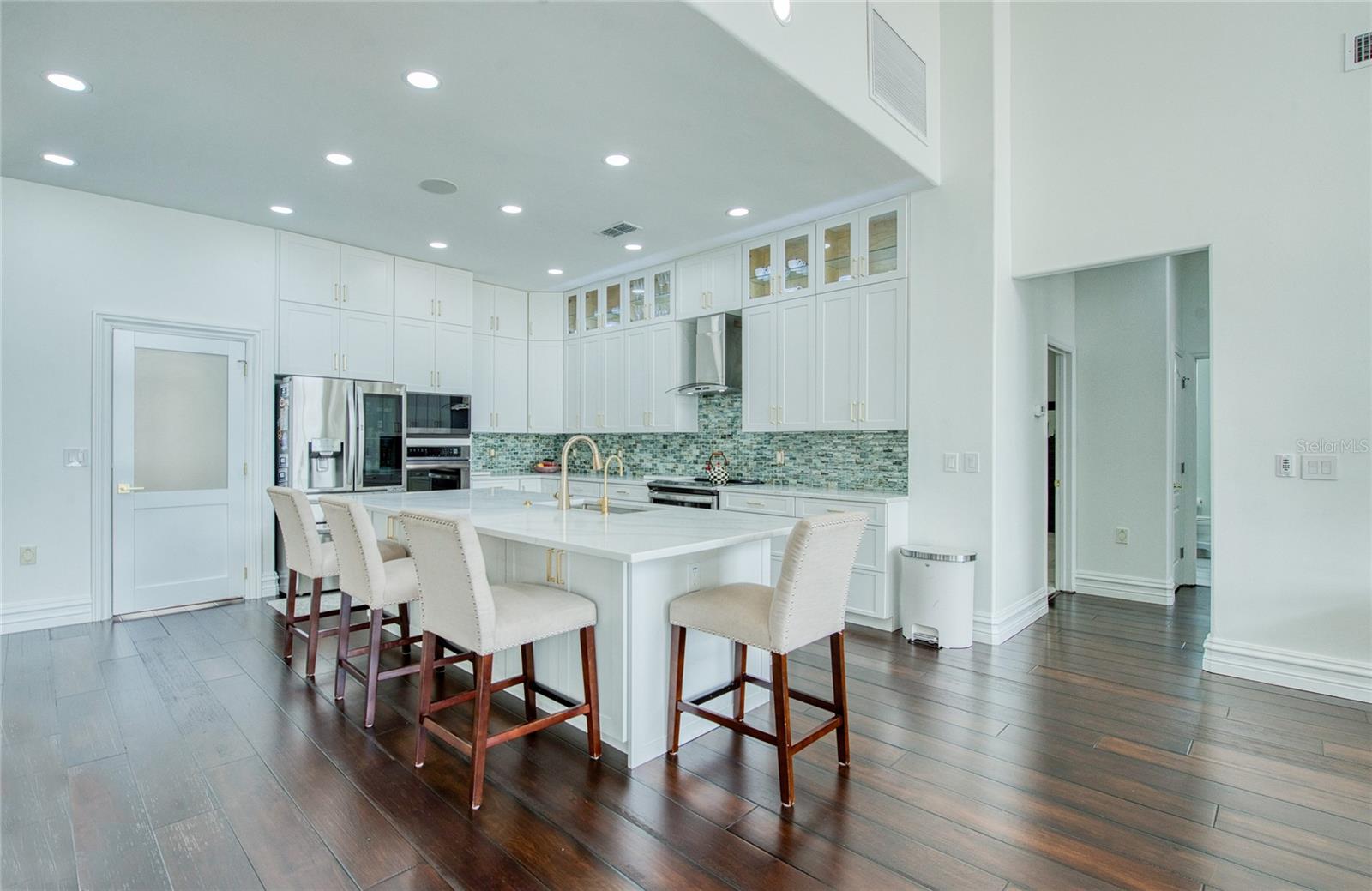 Kitchen. (1)