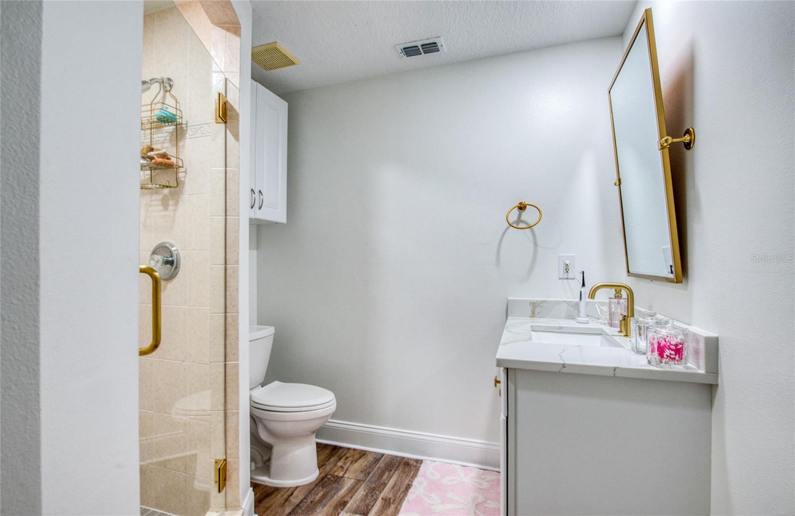 Bathroom 3. (1)