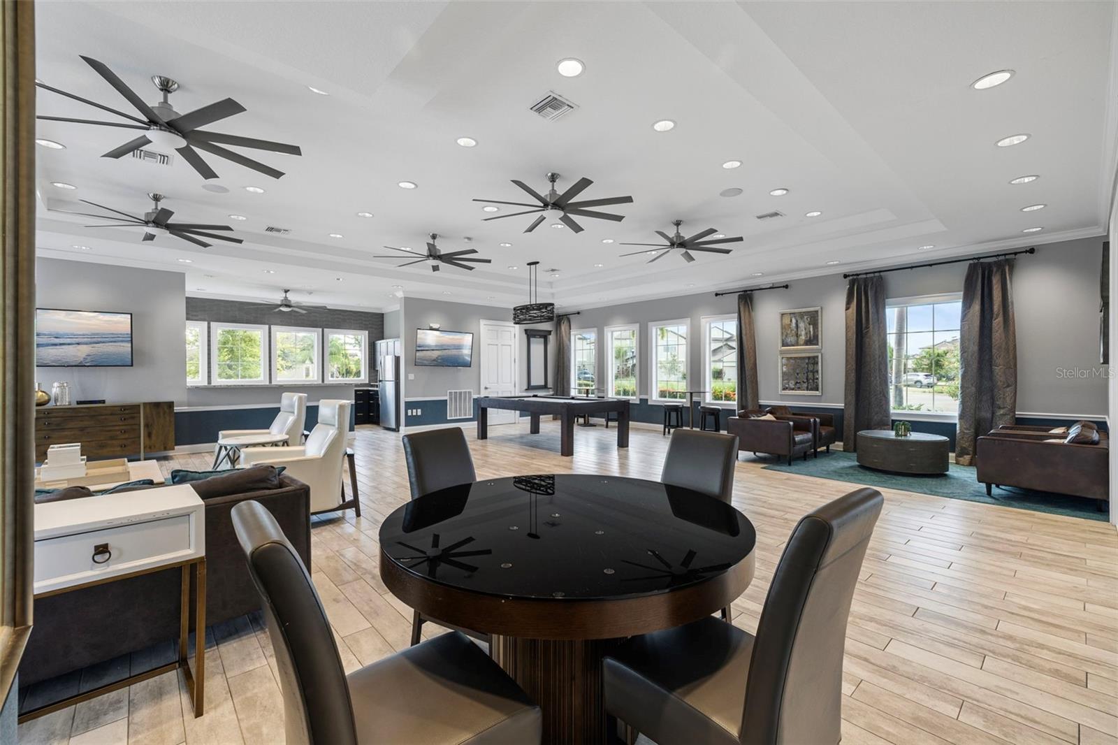 Amazing Clubhouse