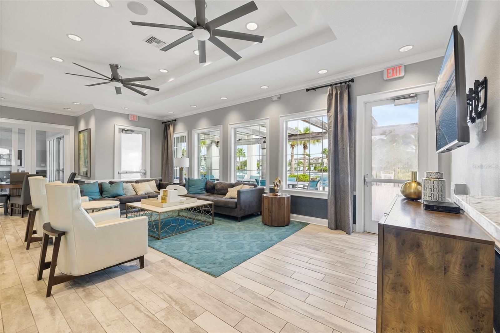 Amazing Clubhouse