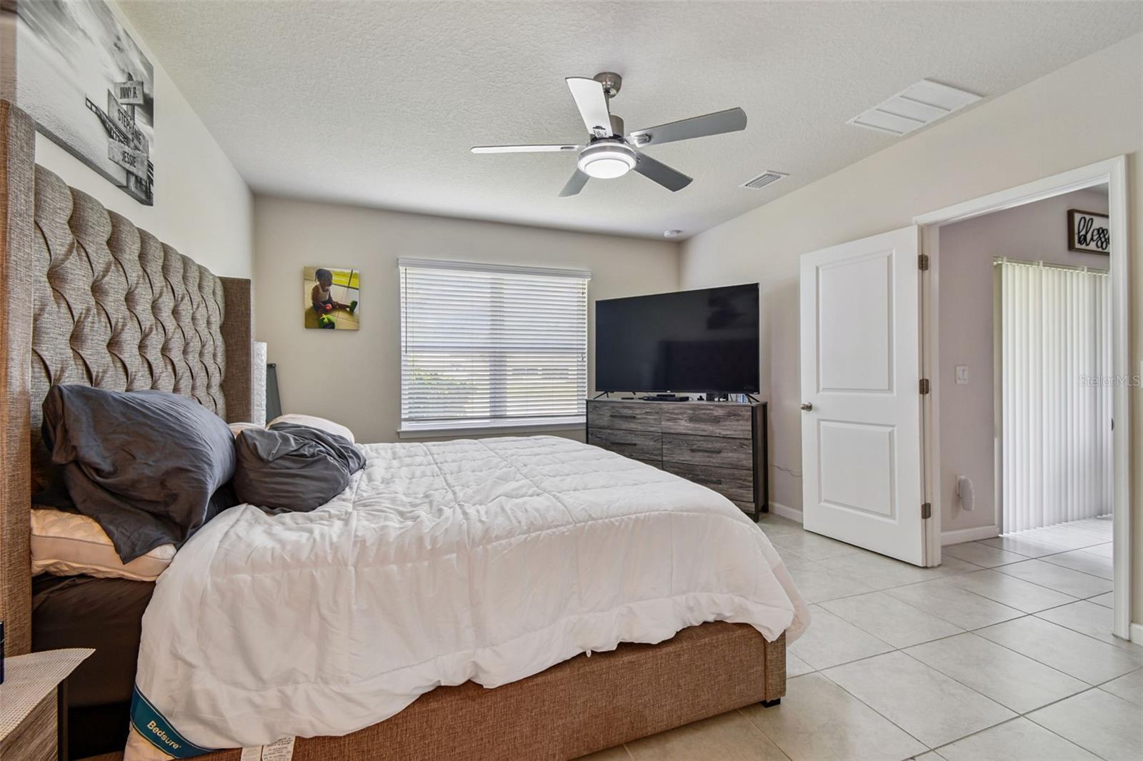 MASTER BEDROOM