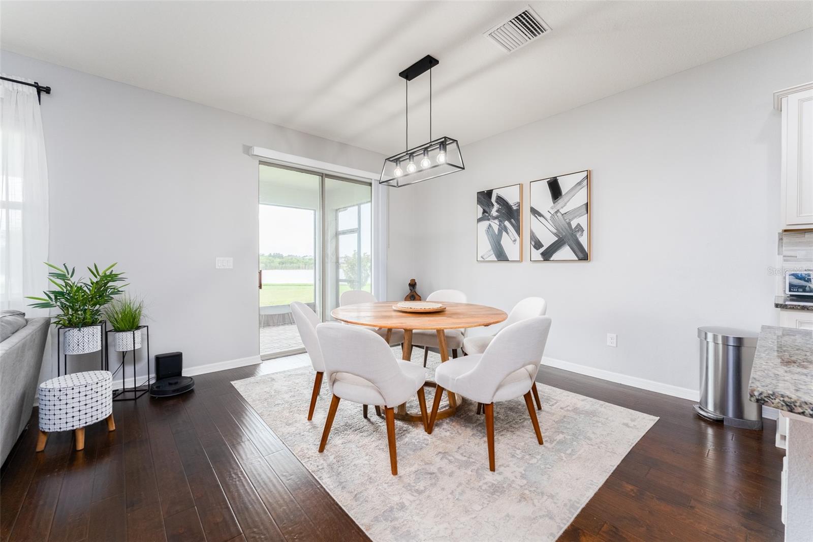 Spacious Dining Area