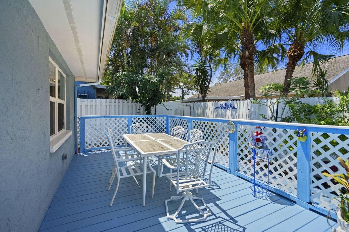Rear Deck