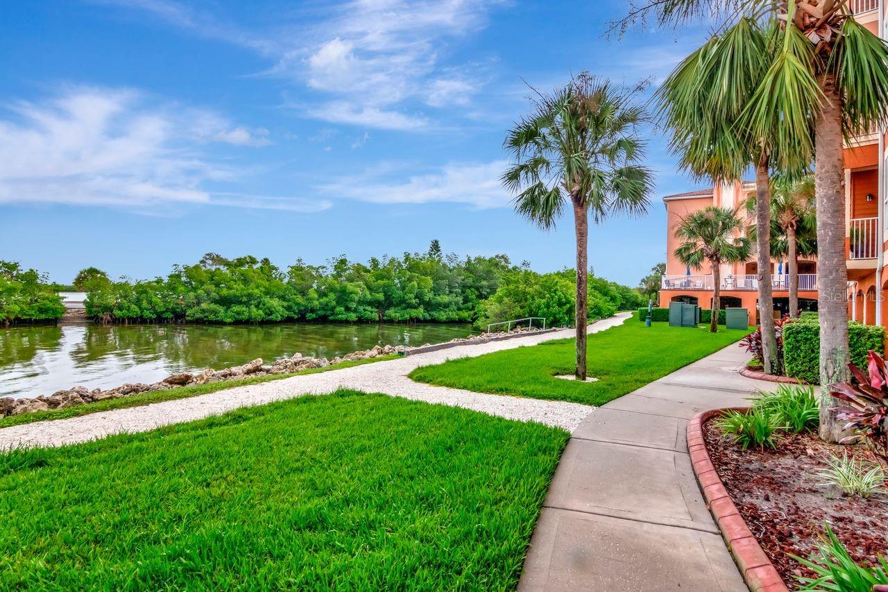 Side walk path