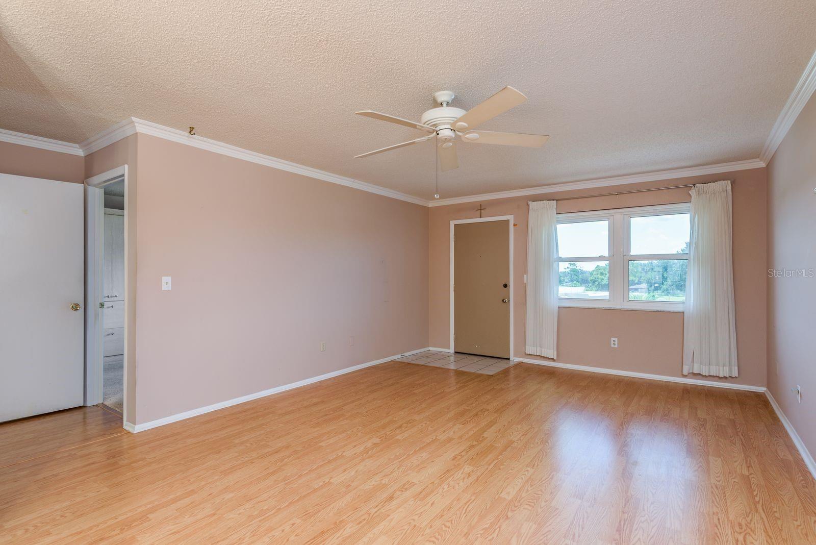 updated laminate floors