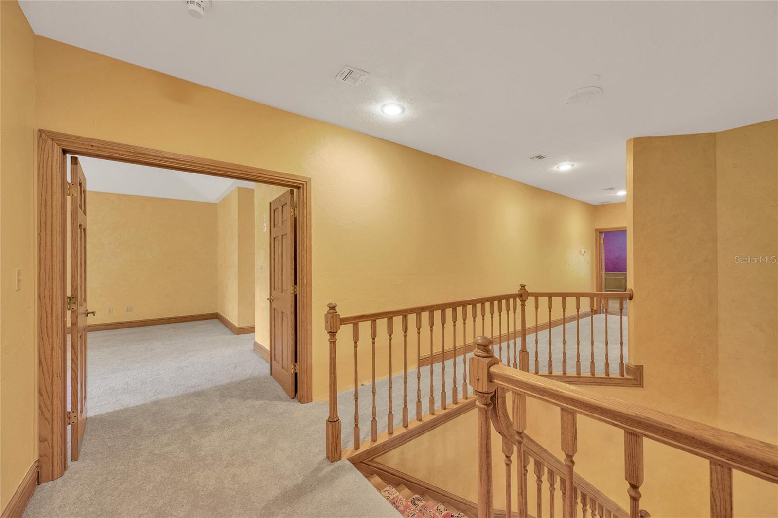 Landing on 2nd floor.