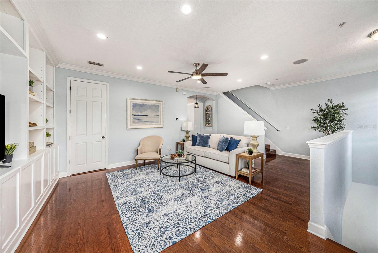 Family room, level 2