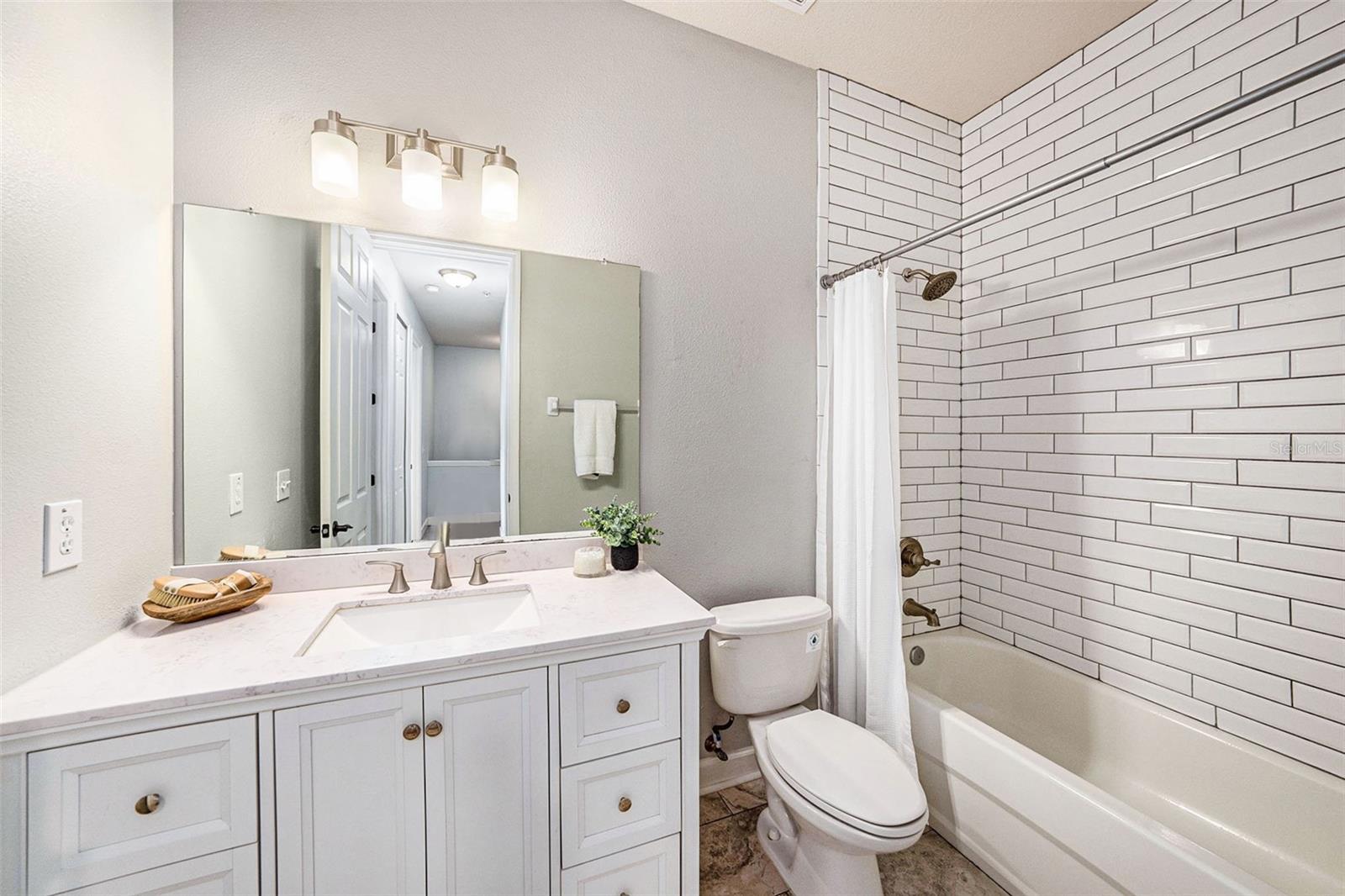 2nd bathroom, 3rd level