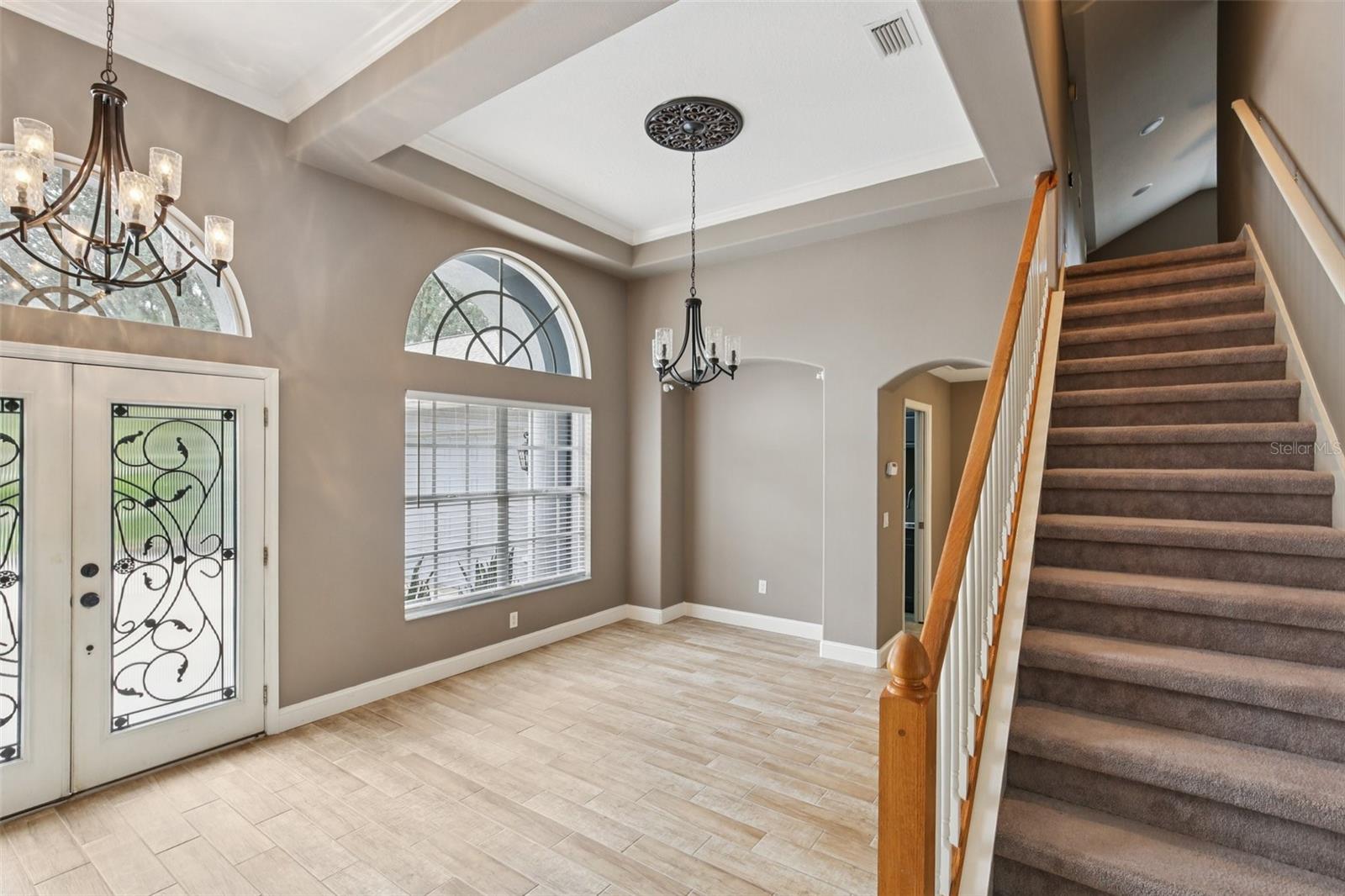 STAIRS TO BONUS ROOM
