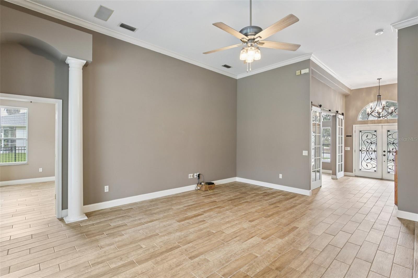 FAMILY ROOM PROVIDES SPACE FOR ALL FAMILY AND GUESTS!