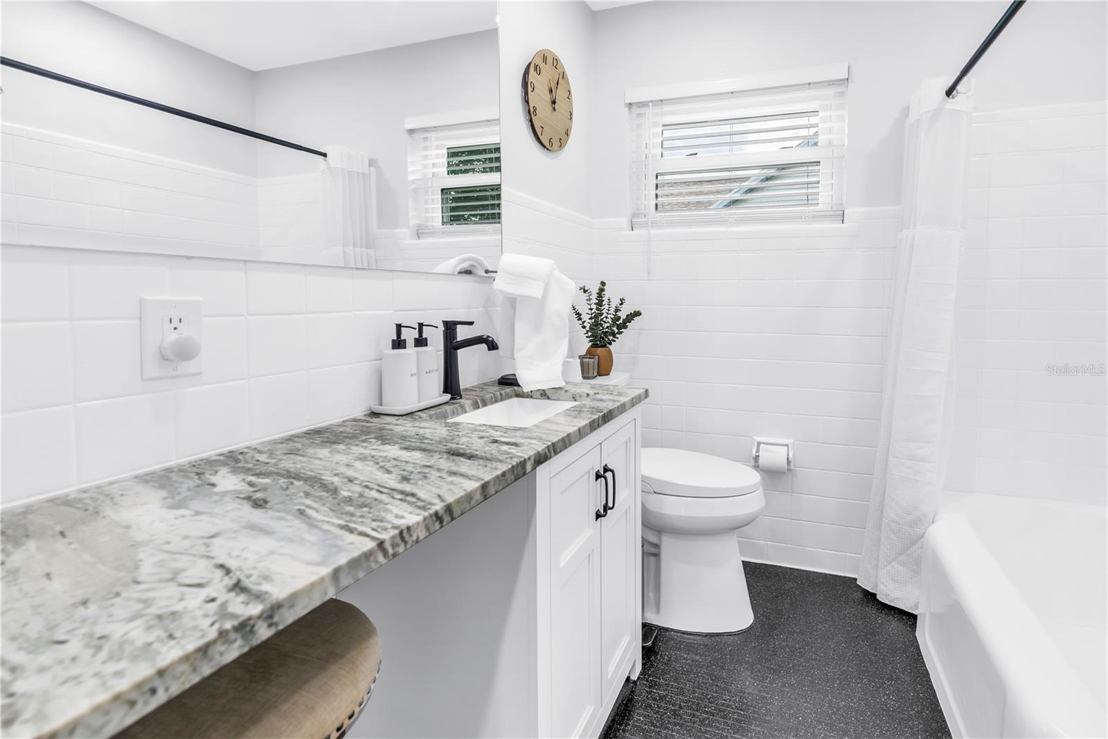 BATHROOM 2