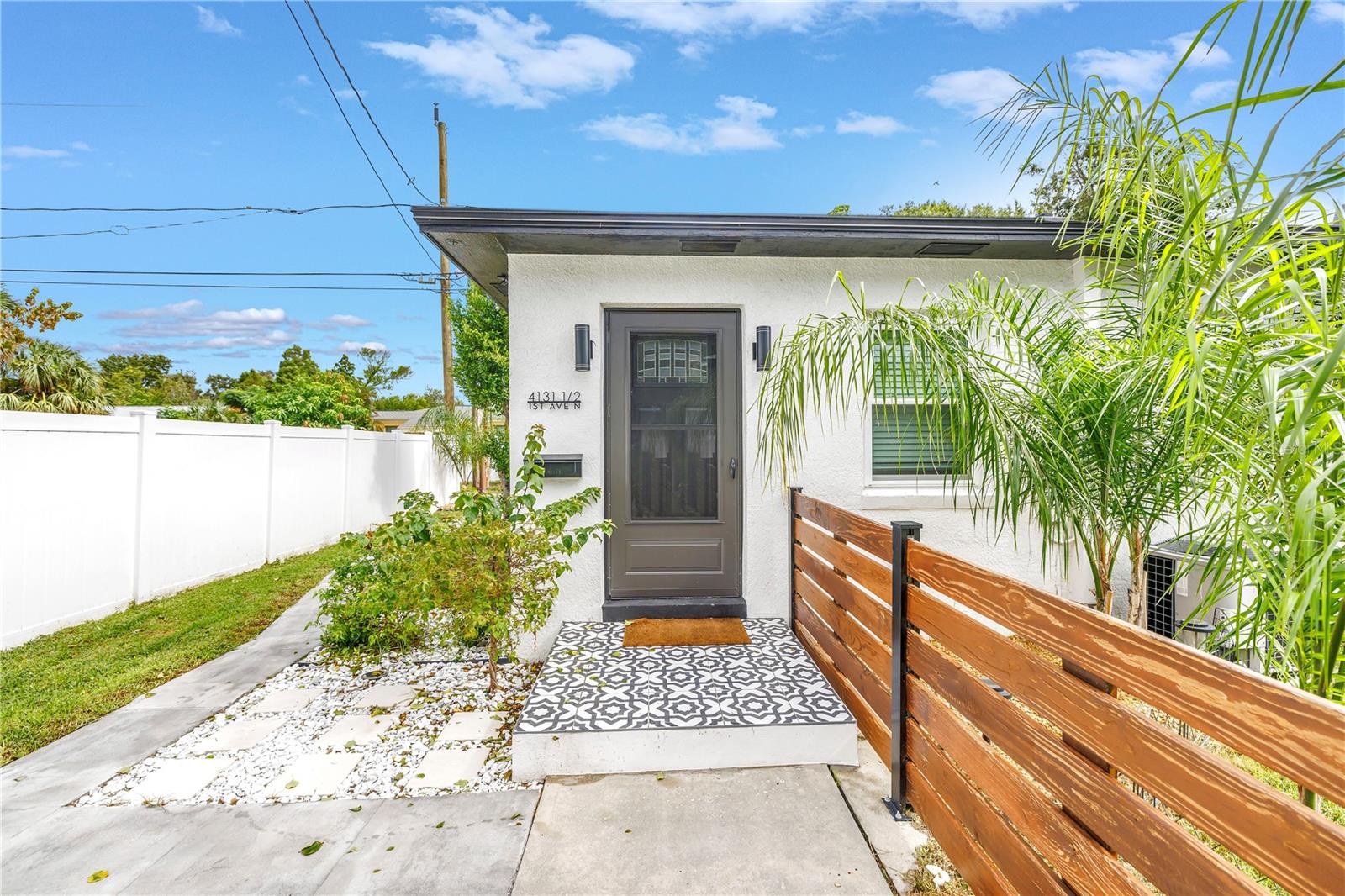 ADDITIONAL DWELLING UNIT DETACHED 1/1