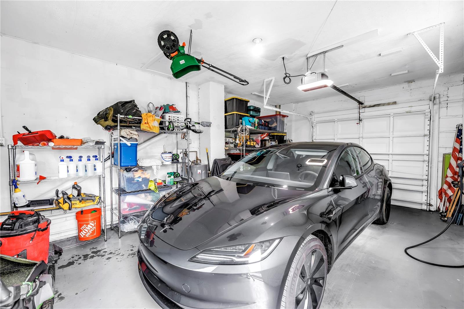 GARAGE