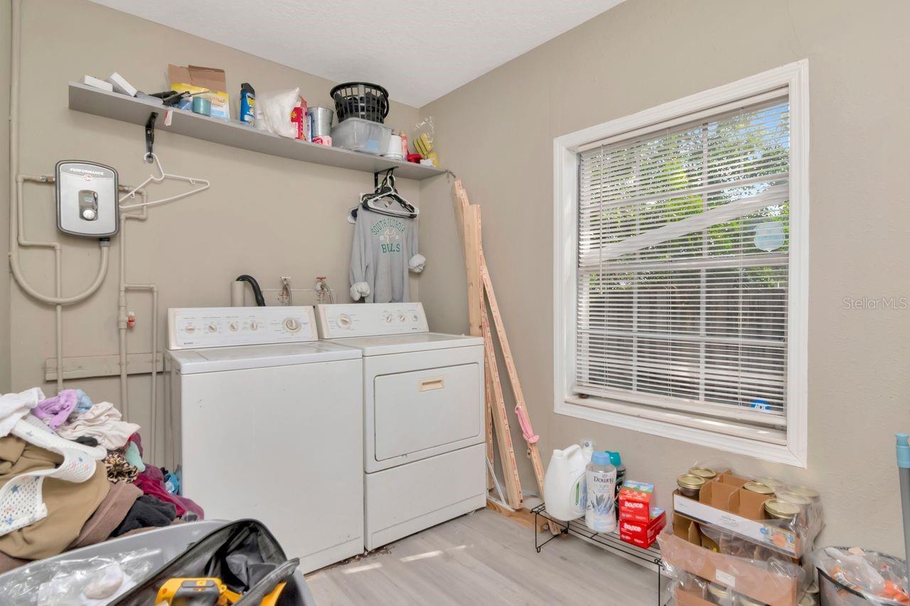 Large Laundry Room/Storage