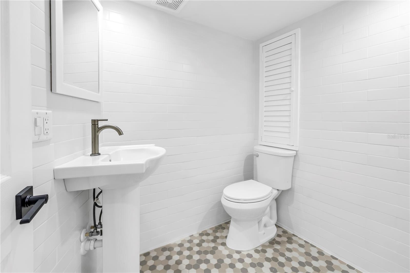 2nd Bathroom