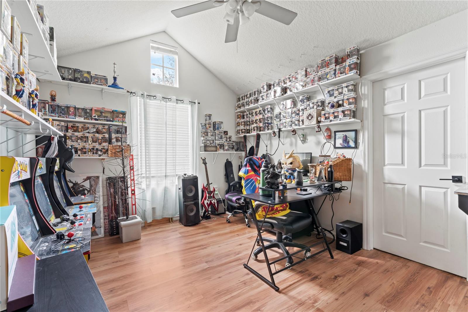 upstairs bedroom 1