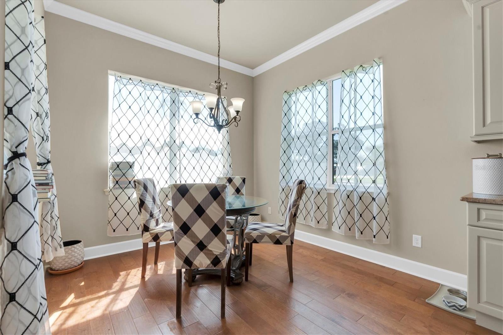 Breakfast nook area