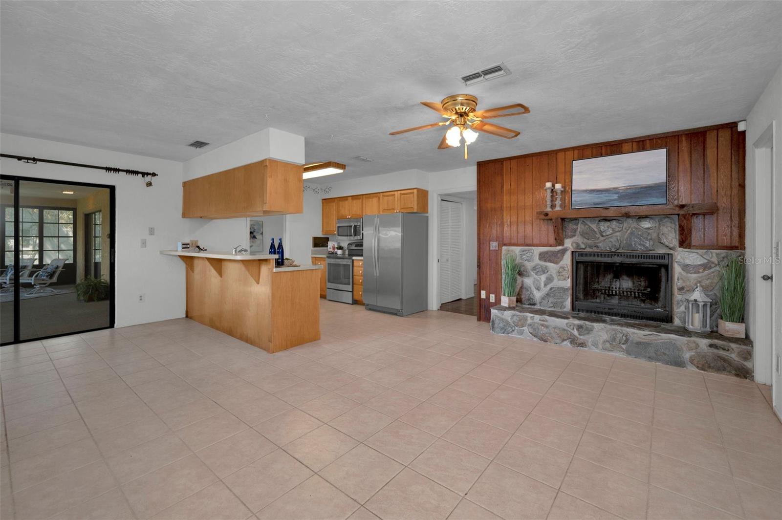 Kitchen-Family Room