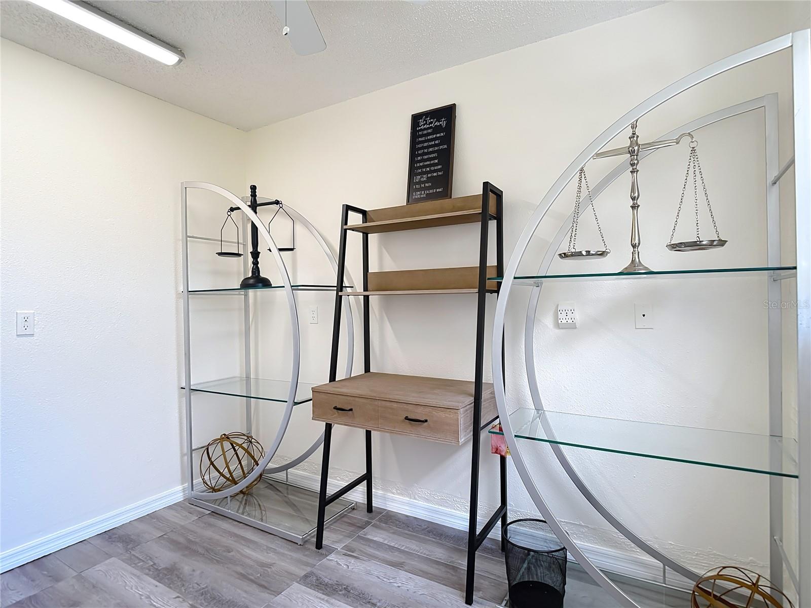 Extra Bonus room in the garage