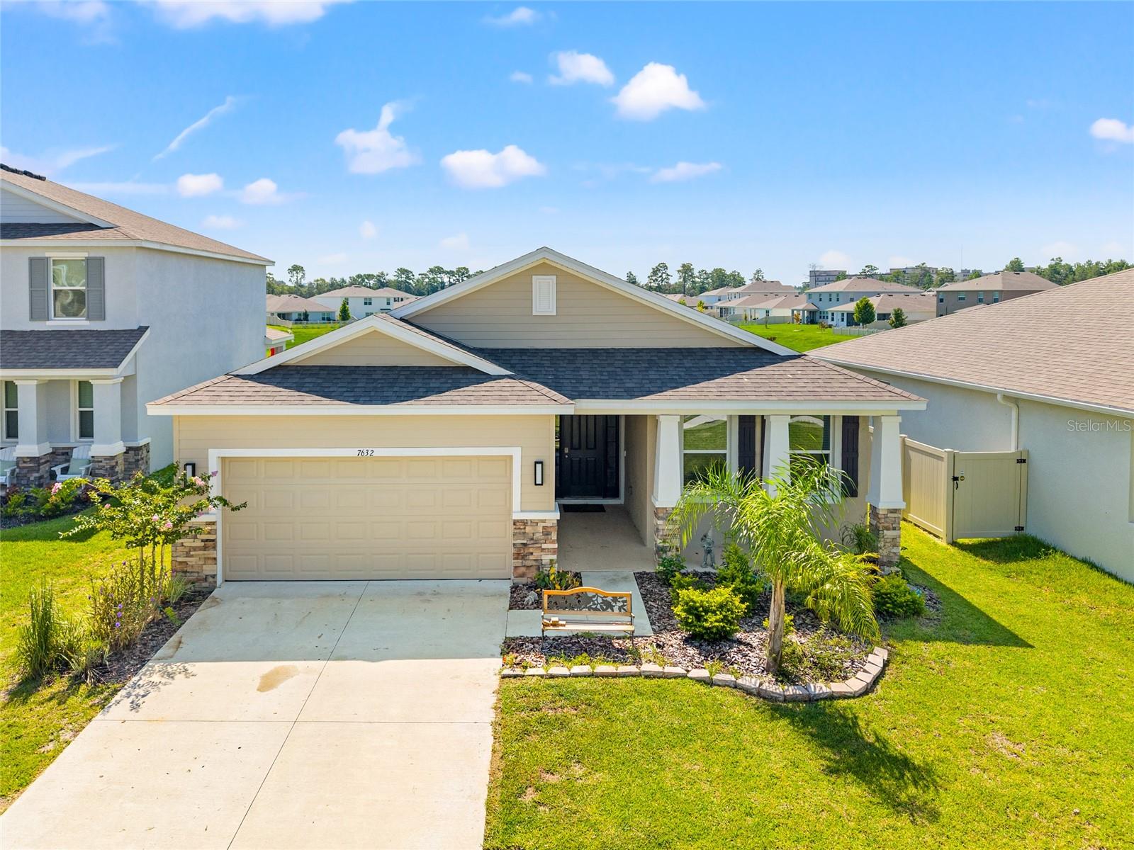 Very inviting curb appeal!