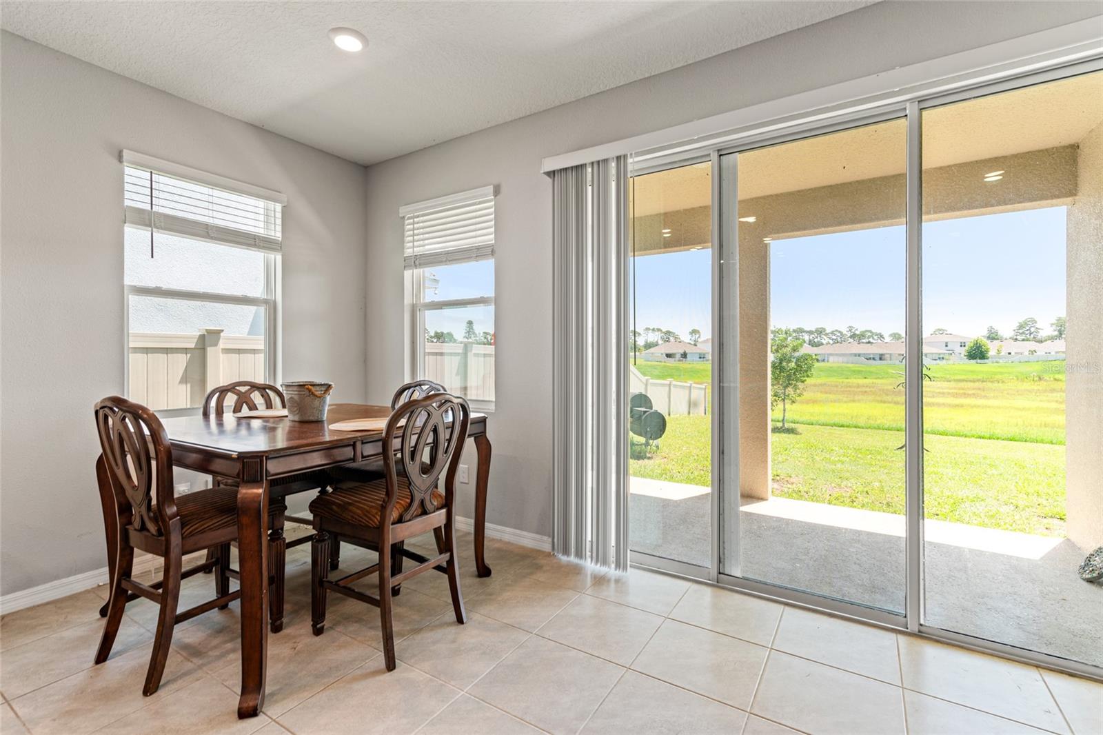 eat in kitchen dining with a spectacular view