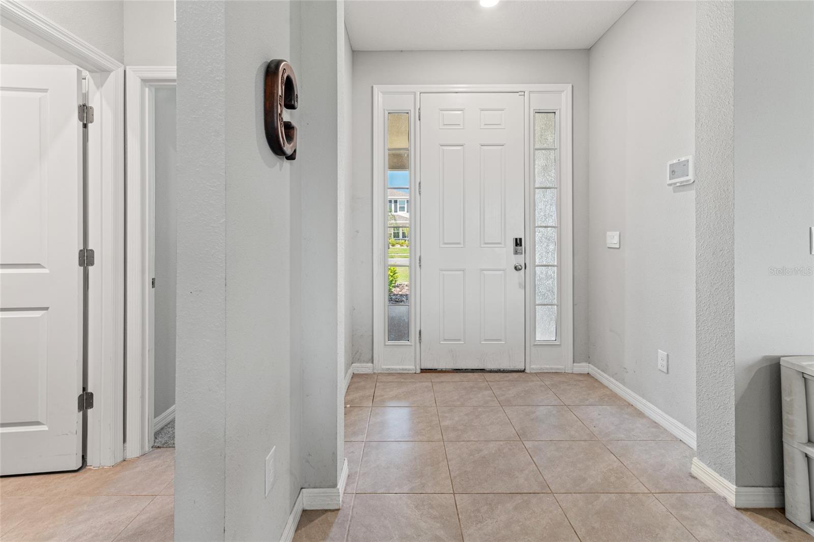 very wide and open entryway