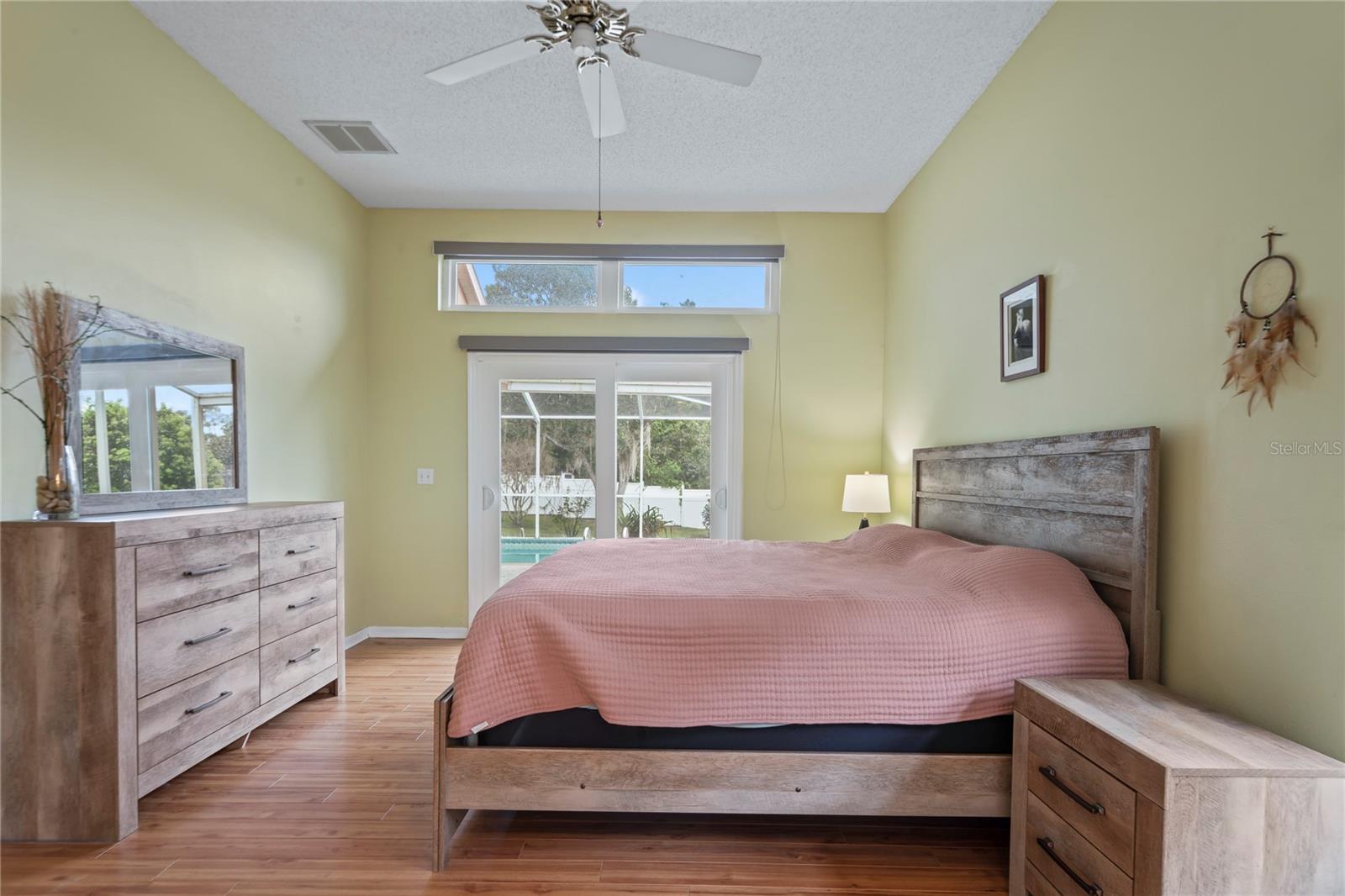 MASTER BED