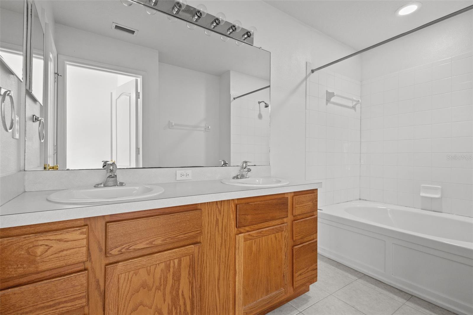 Virtually Staged 2nd Bedroom