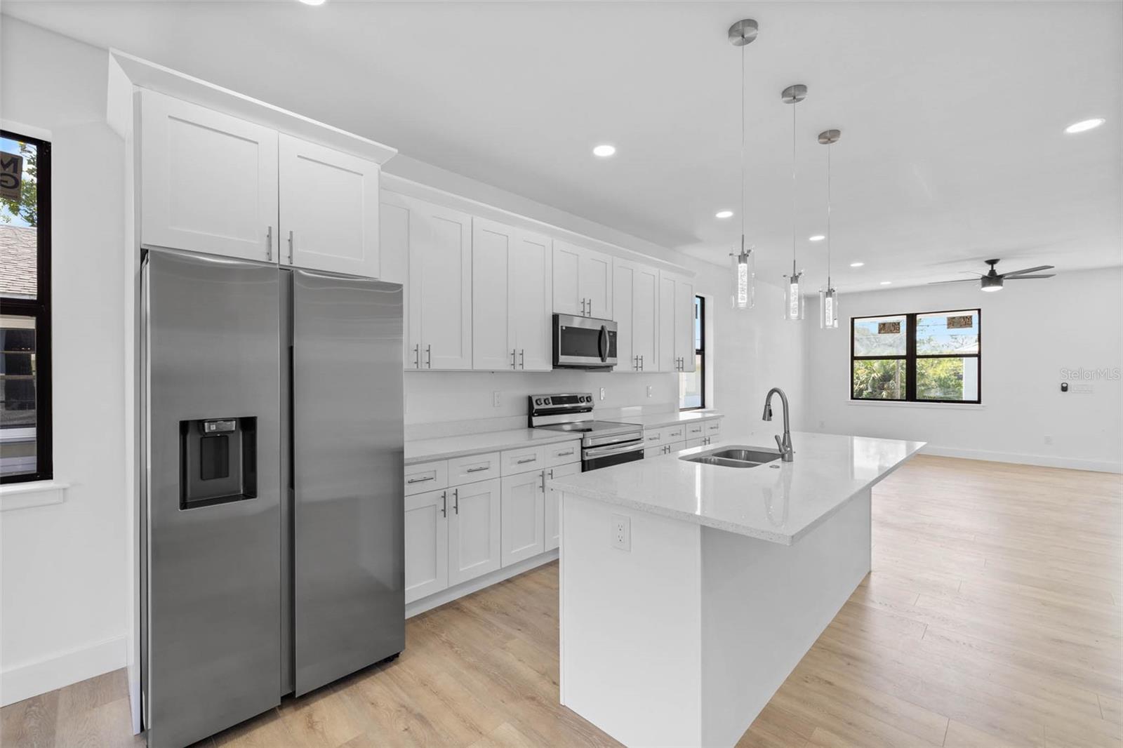 Kitchen with quartz counters